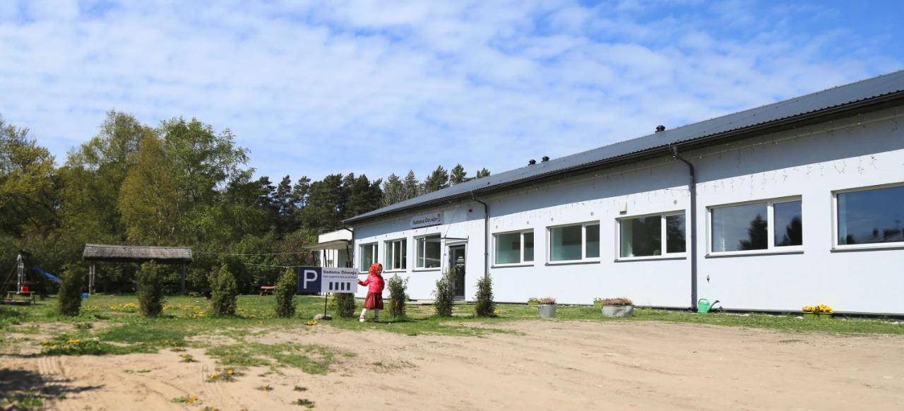 Kihnu Sadama Oeoemaja Guesthouse Lemsi Extérieur photo