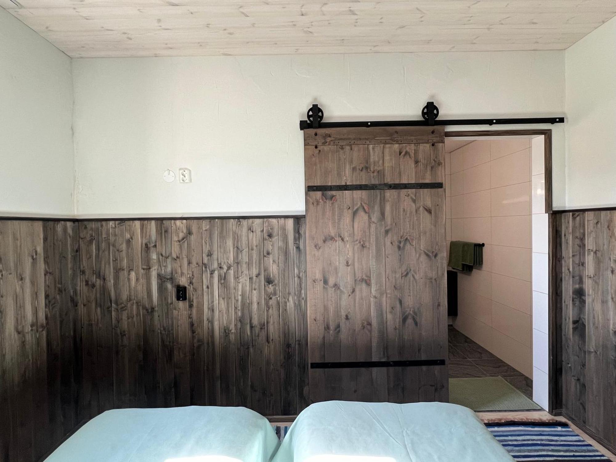 Kihnu Sadama Oeoemaja Guesthouse Lemsi Extérieur photo