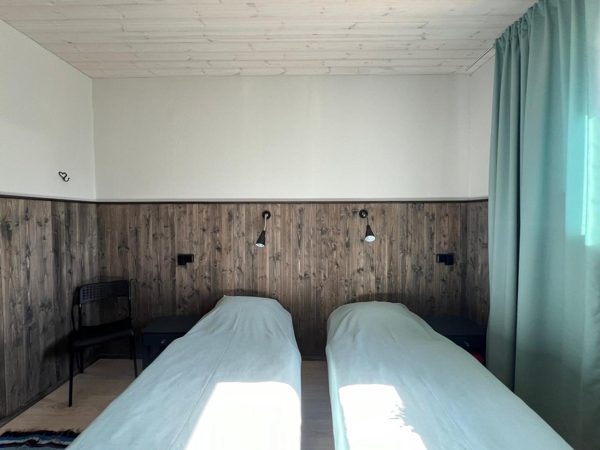 Kihnu Sadama Oeoemaja Guesthouse Lemsi Extérieur photo