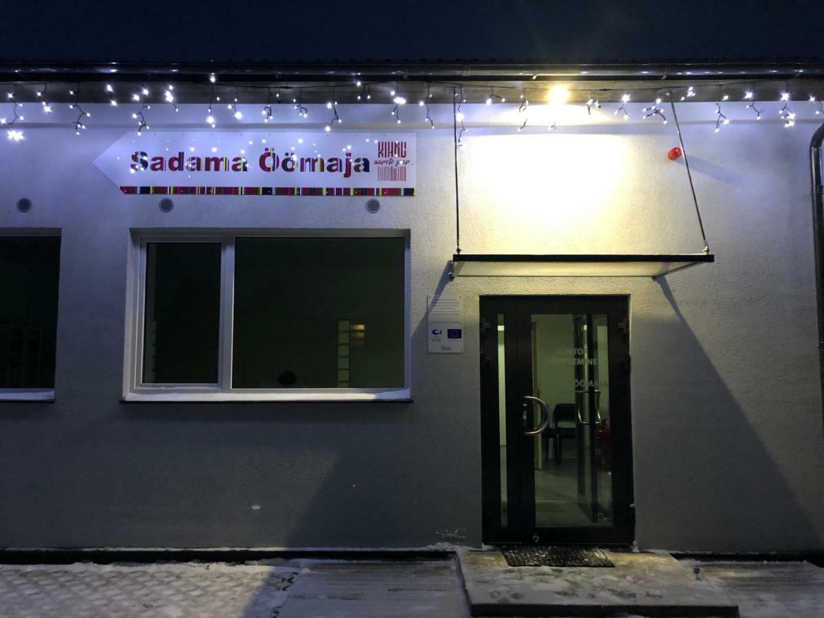 Kihnu Sadama Oeoemaja Guesthouse Lemsi Extérieur photo